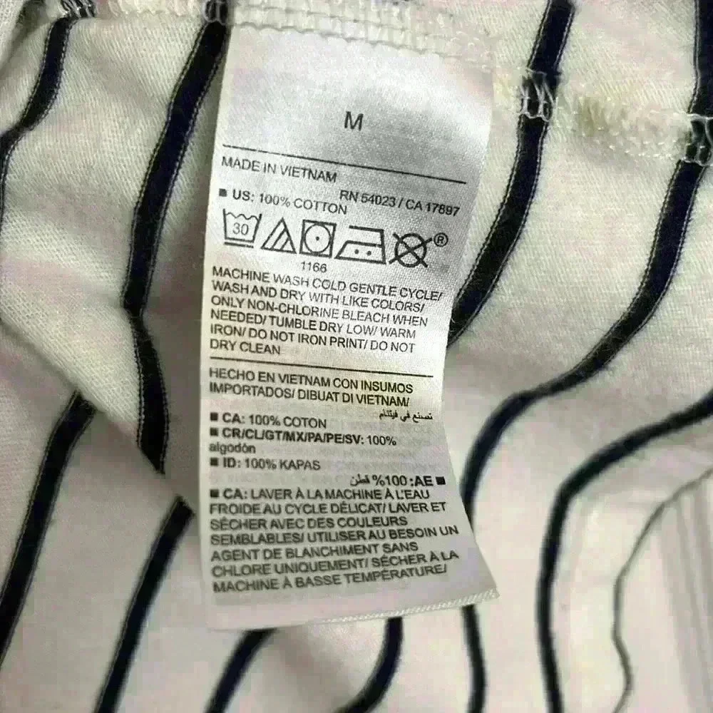 Old Navy everywear white black striped vneck tshirt - Picture 4 of 5